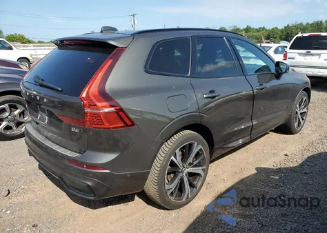 2022 Volvo Xc60 B6 R-Design из США, поврежденный, VIN YV4062RMXN1941583